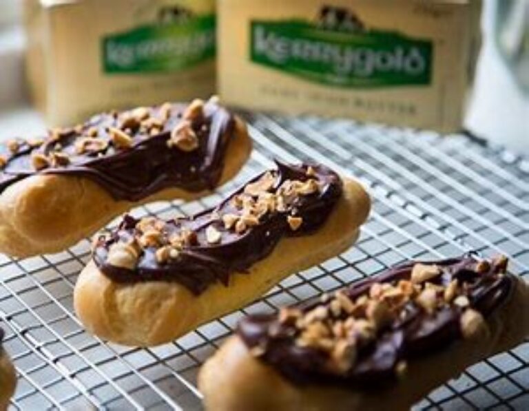 Chocolate Hazelnut Éclair